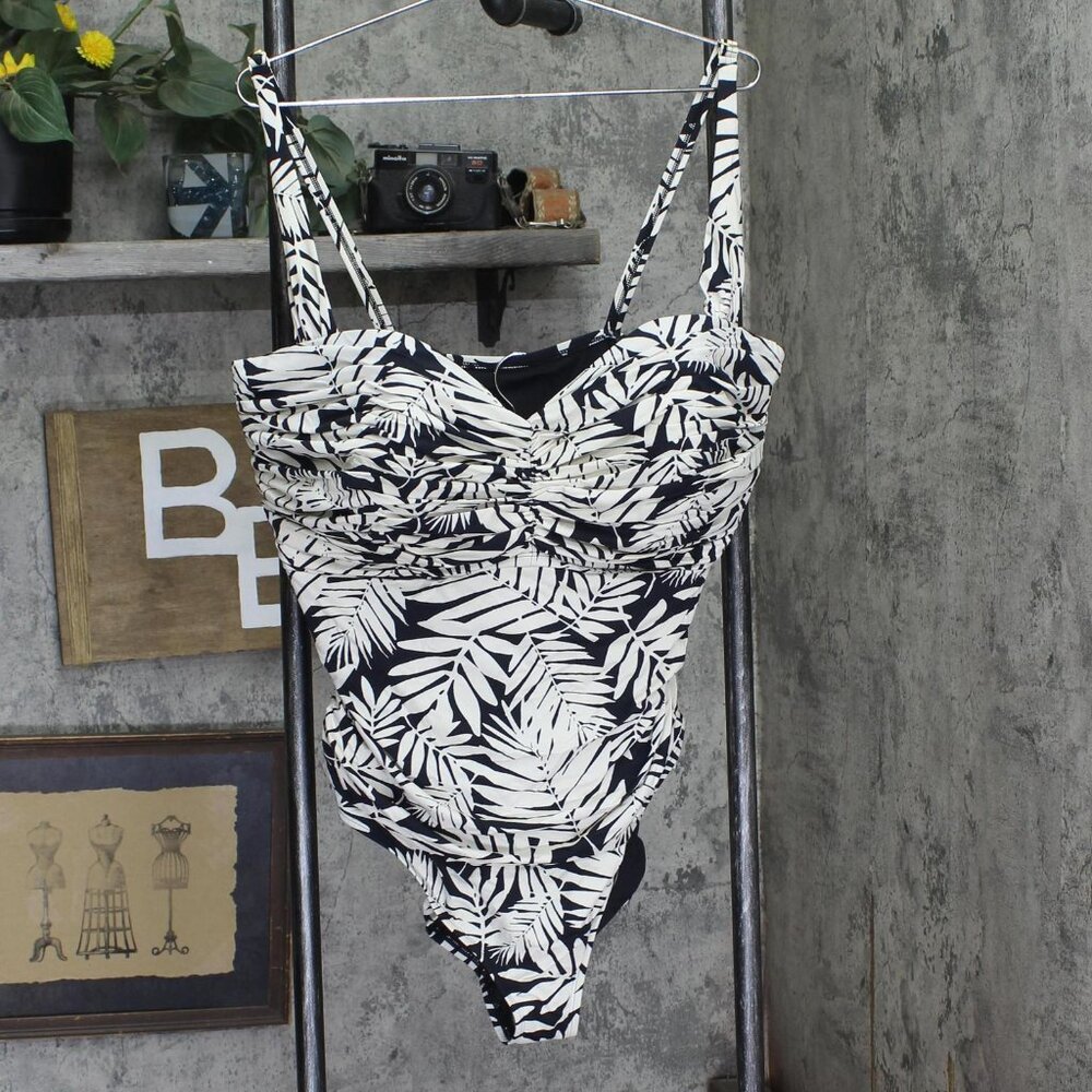 Bleu Rod Beattie Bandeau Over The Shoulder One Piece Swimsuit Black / White 22W